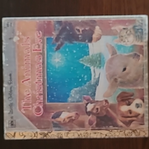 Golden book - Picture 1 of 6